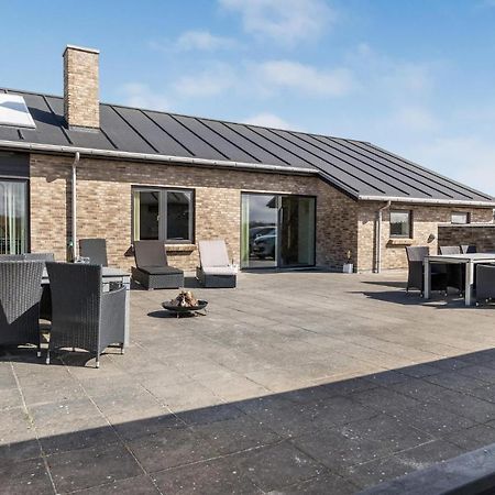 Nice Home In Tarm With Kitchen Exteriör bild