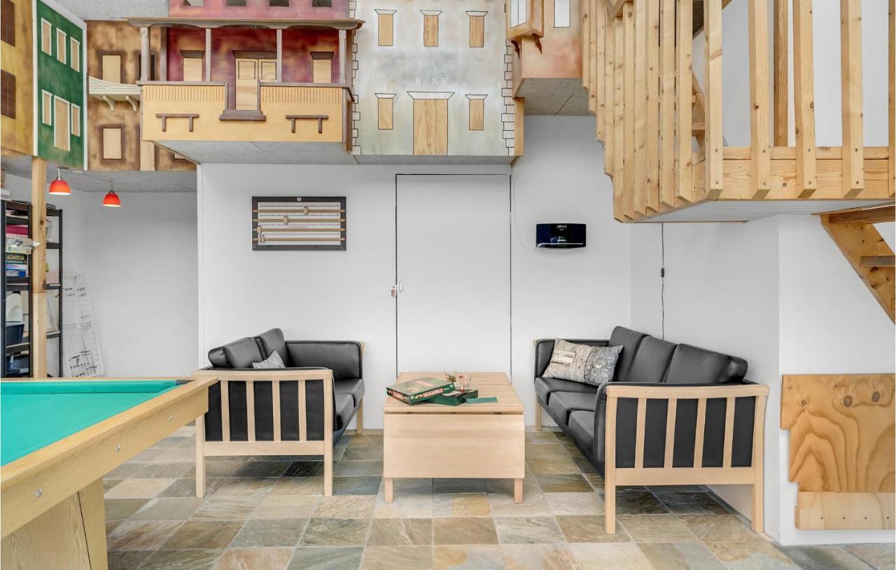 Nice Home In Tarm With Kitchen Exteriör bild