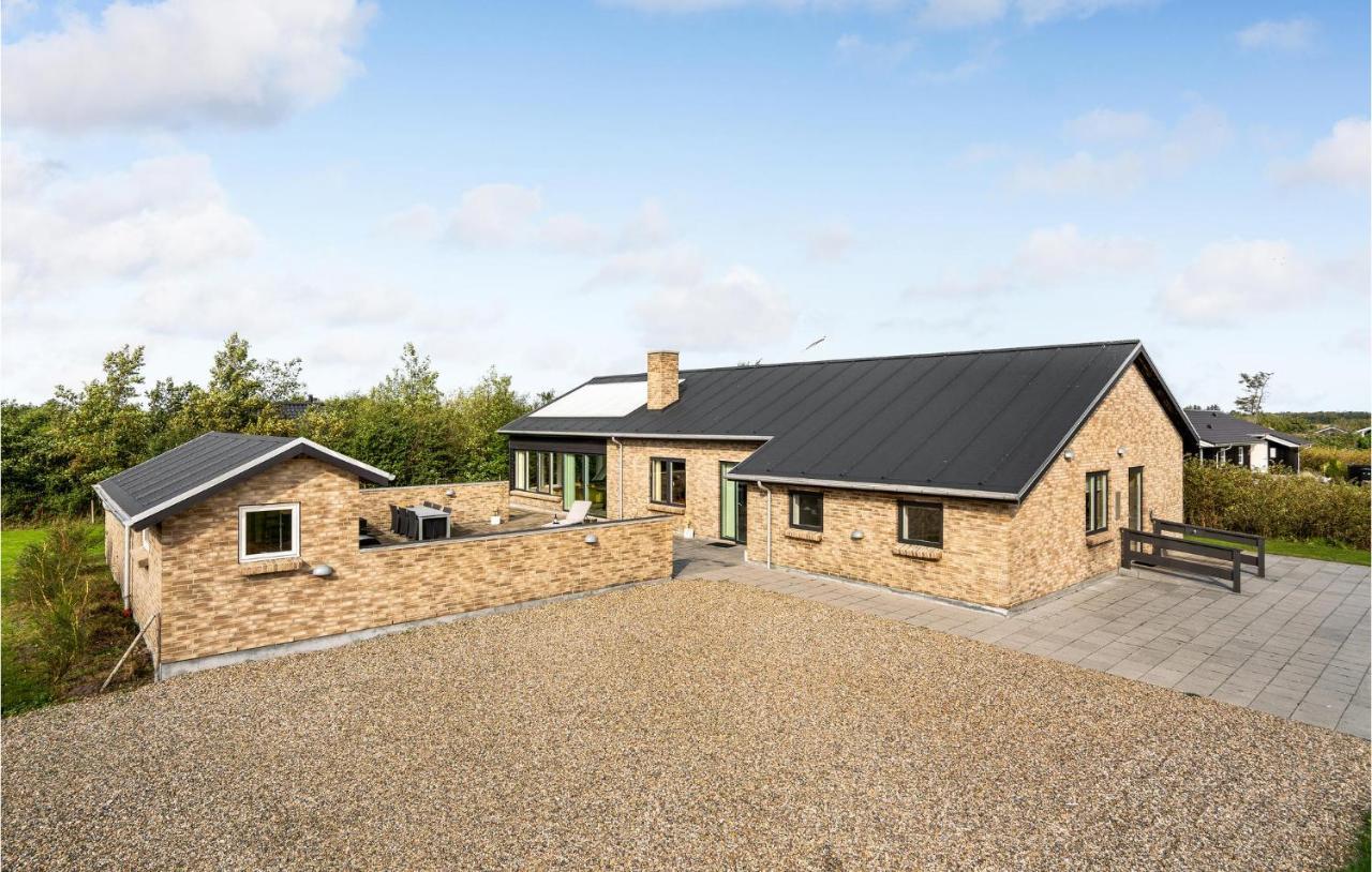 Nice Home In Tarm With Kitchen Exteriör bild
