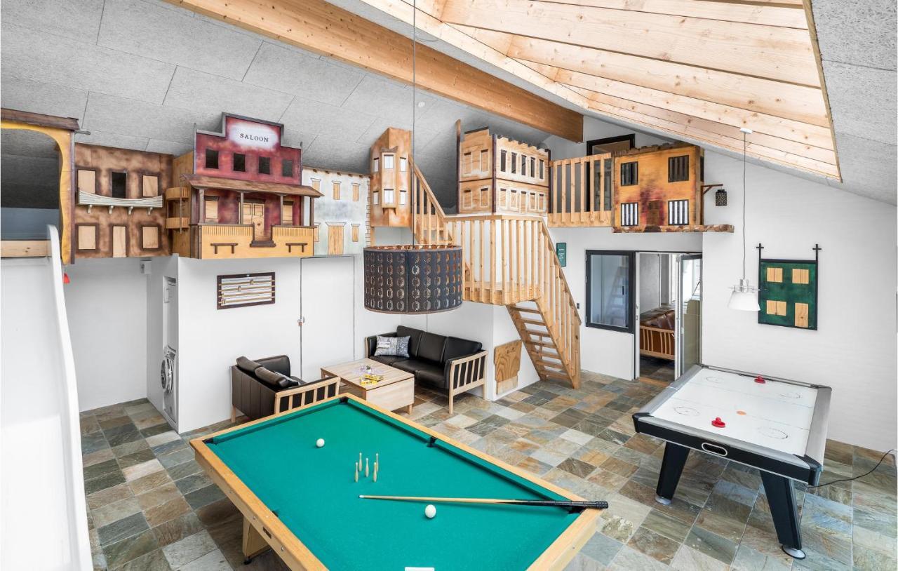 Nice Home In Tarm With Kitchen Exteriör bild